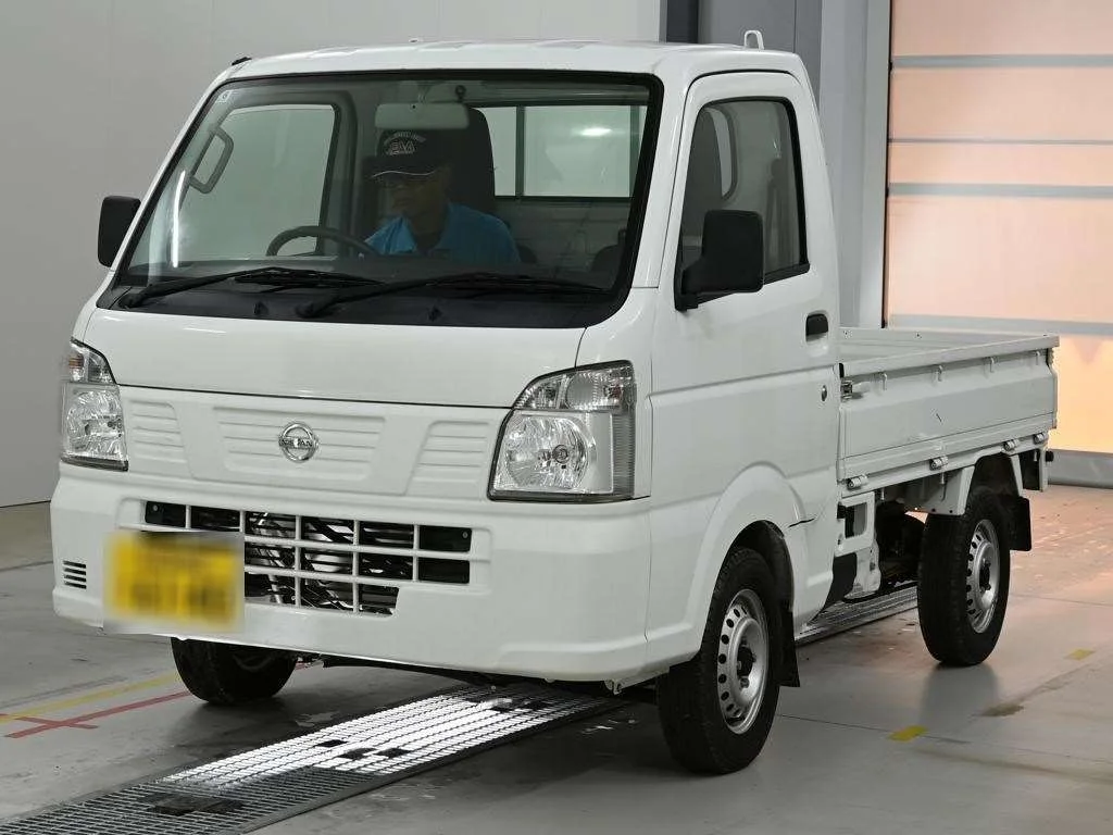 Nissan NT100 Clipper DR16T 2026